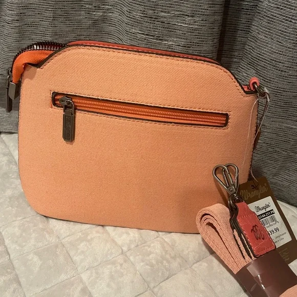 Wrangler Two-Tone Pink Crossbody Bag - Picture 2 of 4
